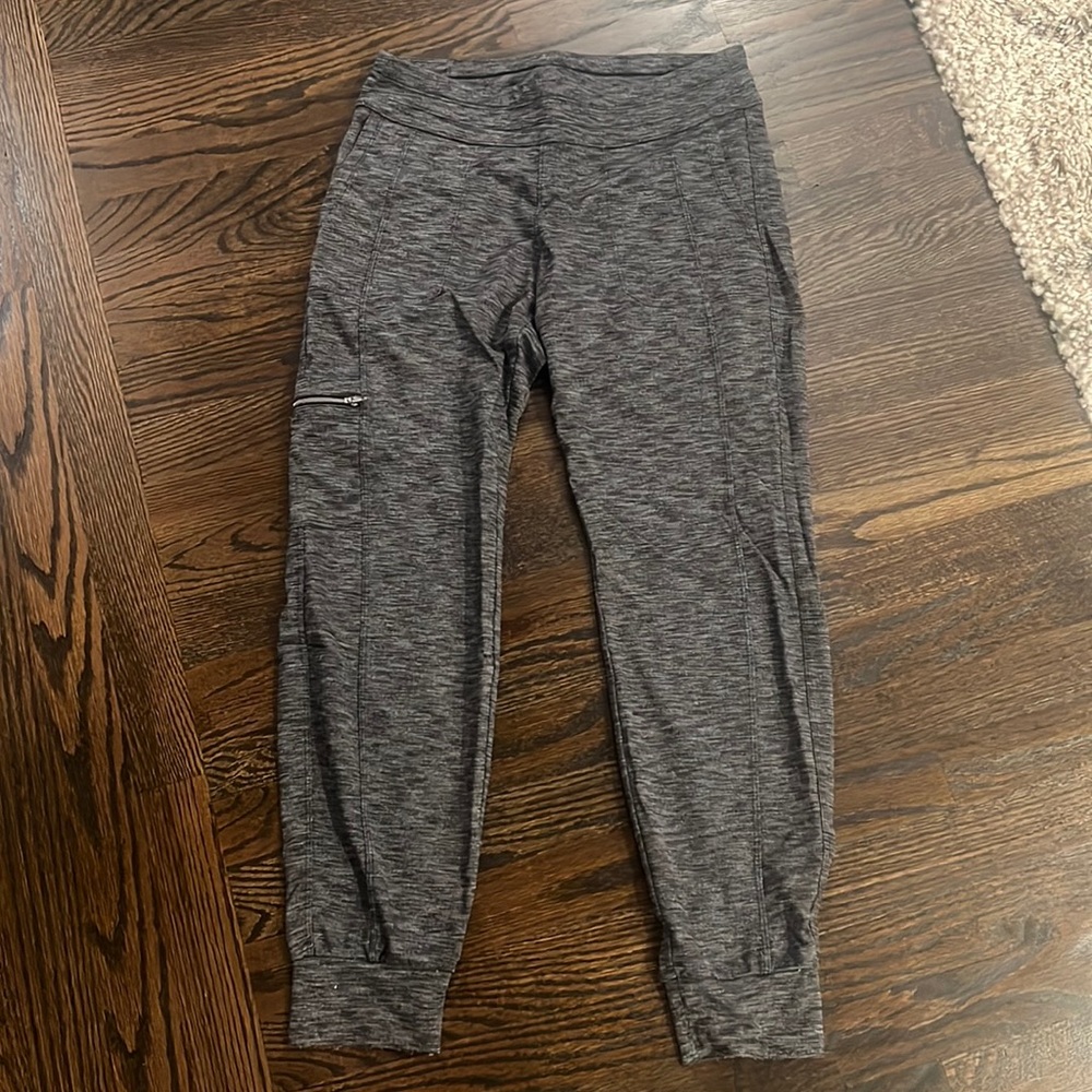 Athleta Performance Jogger / charcoal gray